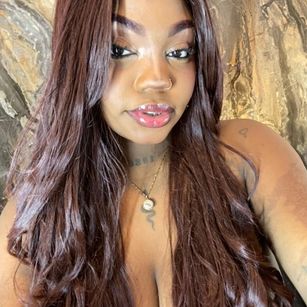 Model - SarahBleer kinky