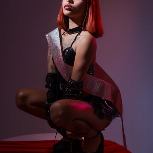 Model - Carmilla bignipples