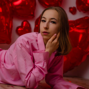 Model - Luna222 Flirty