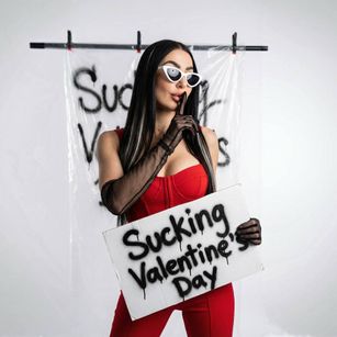 Model - Anelinsa striptease