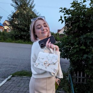 Model - KellyMoors dirtytalk