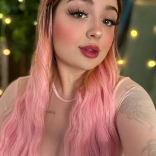 Model - KellyMoors cei