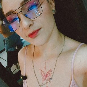 Model - RubyDevineh feet