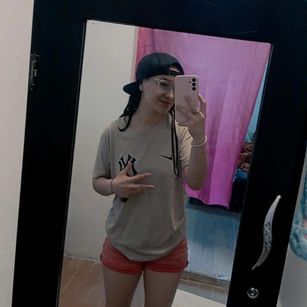 Model - RubyDevineh spanking