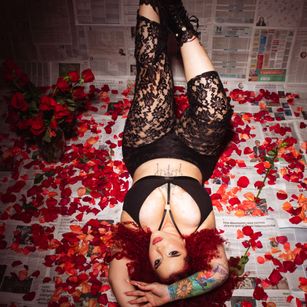 Model - Alanna Hank curvy