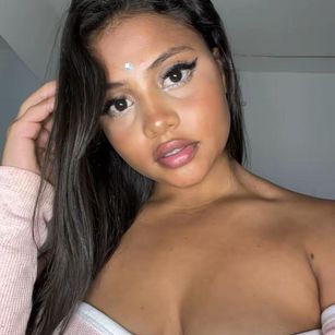 Model - Michell Vain blowjob