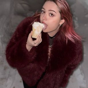 Model - KellyMoors blowjob