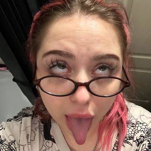 Model - KellyMoors girlfriend