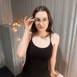 Model - Vixen student