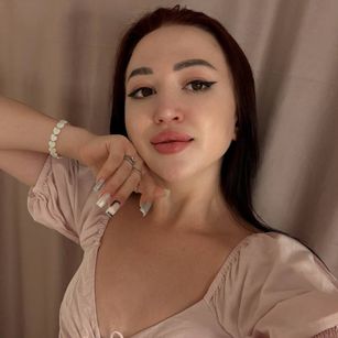 Model - MiaPlombir bigeyes