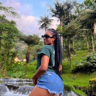 Model - Hannah Lawrence anal