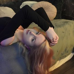 Model - Jessie young