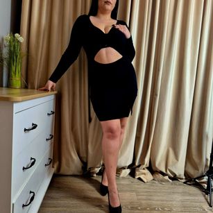 Model - RavenKathe young