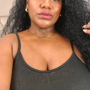 Model - AnnieLeigt milf