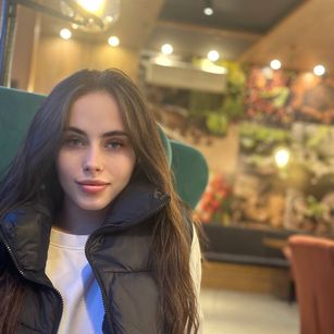 Model - TessaTaylor anal