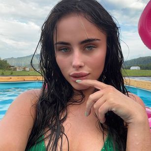 Model - TessaTaylor cum