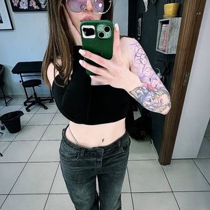 Model - SunFlowerHoney redhead