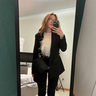 Model - SunFlowerHoney redhead