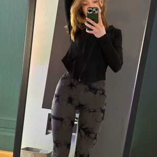 Model - SunFlowerHoney redhead