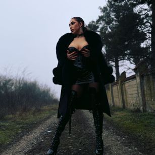 Model - ChloeLee toys