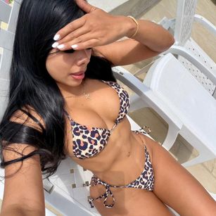 Model - MilaQueen boobs