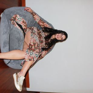 Model - Evolet Flower feet