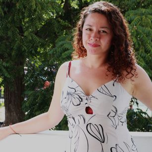 Model - artesana latina