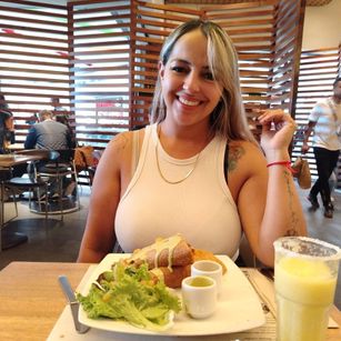 Model - HELLEN strapon