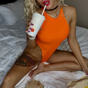 Model - SweetSinX naughty