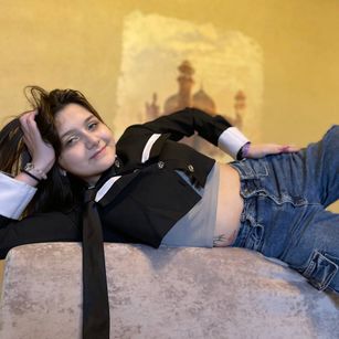 Model - Isabella joi