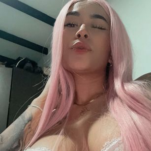 Model - Lexxiee Haze bigtits