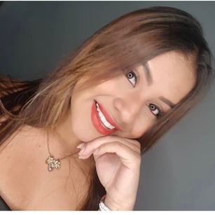 Model - Annie Evans squirt