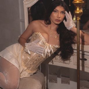 Model - Alice rows cum