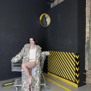 Model - Frosty Mistress femdom