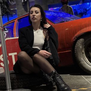 Model - Frosty Mistress feet