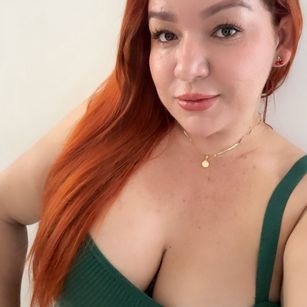 Model - alexasuria curvy