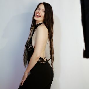 Model - MilaLoona tits