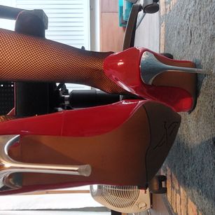 Model - MissDyannis legs