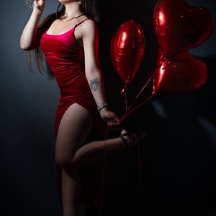 Model - Elena Gilbert feet