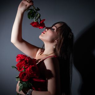 Model - Elena Gilbert feet