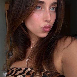 Model - Adele roleplay