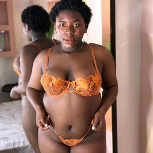 Model - Nany Moreno joi