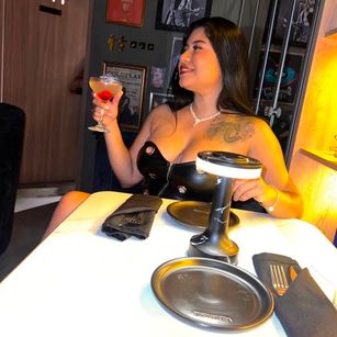 Model - AlexaRiios deepthroat