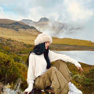 Model - Bella Vixeen teen