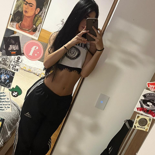 Model - Bella Vixeen cum