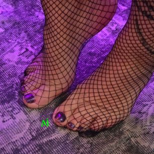 Model - A.J Buttons BBW