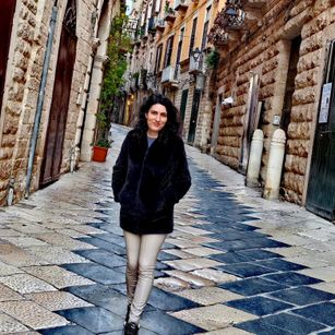 Model - AmyTS bigboobs