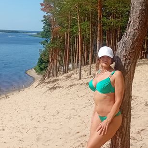 Model - Veronica Decadence fetishes