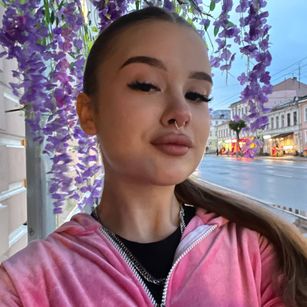 Model - LolkaKiti joi