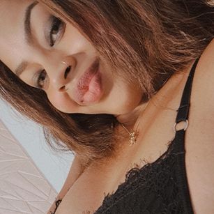 Model - Rebeca Black tattos